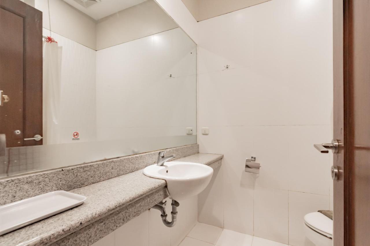 Hotel Reddoorz Near Simpang Dago 2 Bandung Zimmer foto