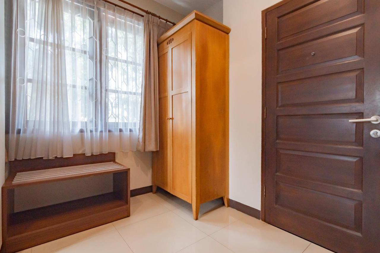 Hotel Reddoorz Near Simpang Dago 2 Bandung Exterior foto
