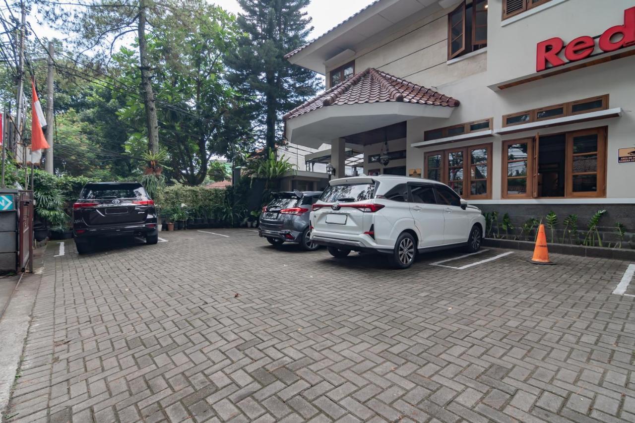 Hotel Reddoorz Near Simpang Dago 2 Bandung Exterior foto