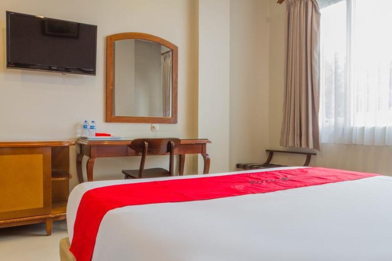 Hotel Reddoorz Near Simpang Dago 2 Bandung Exterior foto